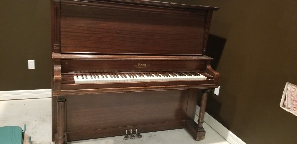 Bach Piano Upright Grand