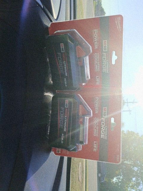 2 /Milwaukee M18 Red Lithium Xc8.0 Forge Batteries