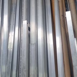 ANGLE IN ALUMINUM