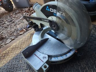 Delta Compound Miter Saw