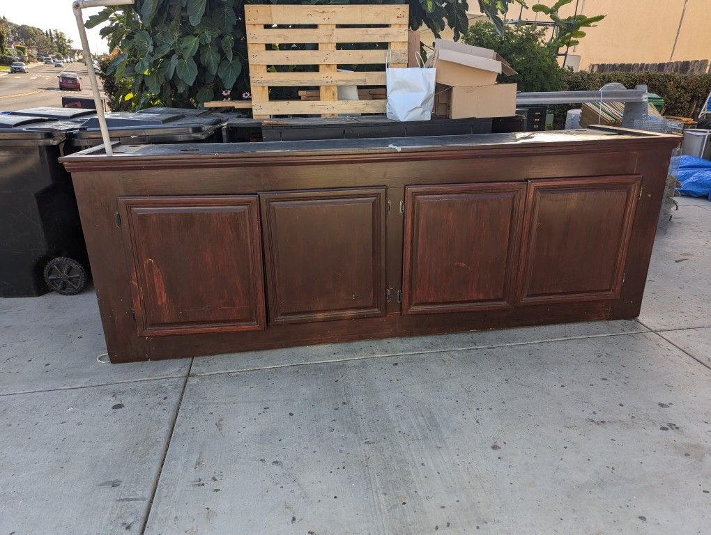 FREE Fish Stand For 8.5' Long Tank