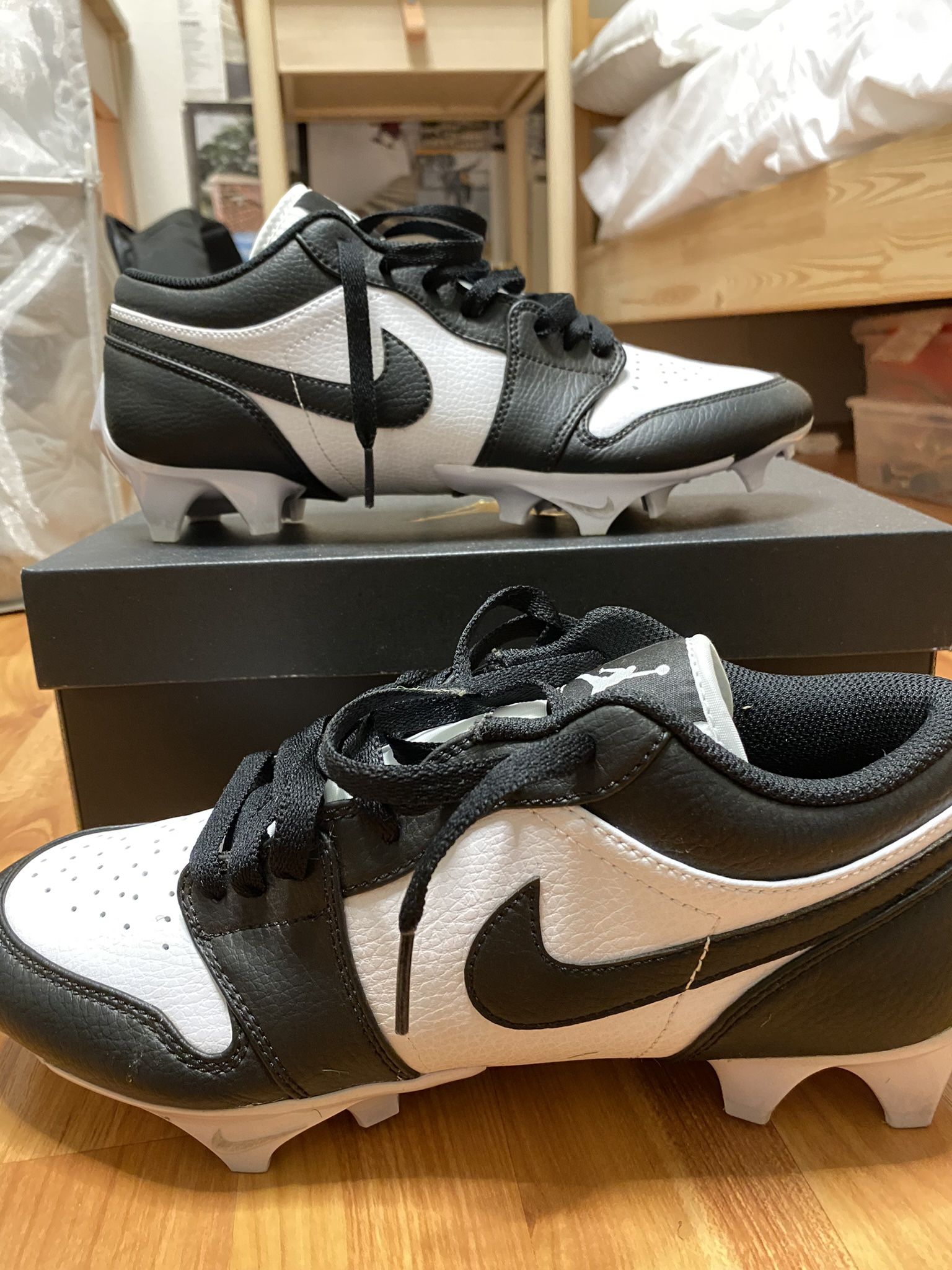 Jordan 1 Low Cleats