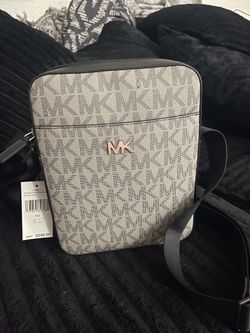 Michael kors flight bag pearl gray