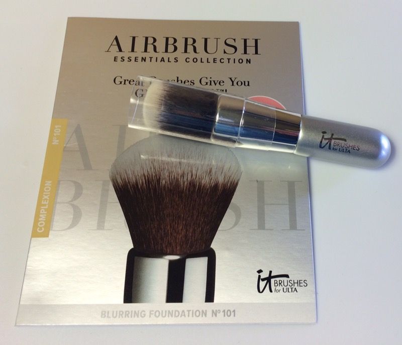 It Cosmetics blurring foundation brush #101