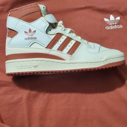 ADIDAS shoes RARE Color-Magic Earth. Wmn size 7.5 BRAND NEW together w/ matching shirt

