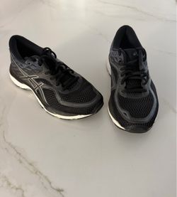 Women’s ASICS  ￼