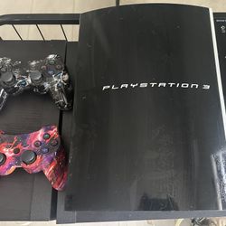 PS3 Bundle – 50+ Games, 2 Controllers 
