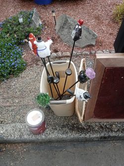 7 Glass Solar Lawn Ornaments 