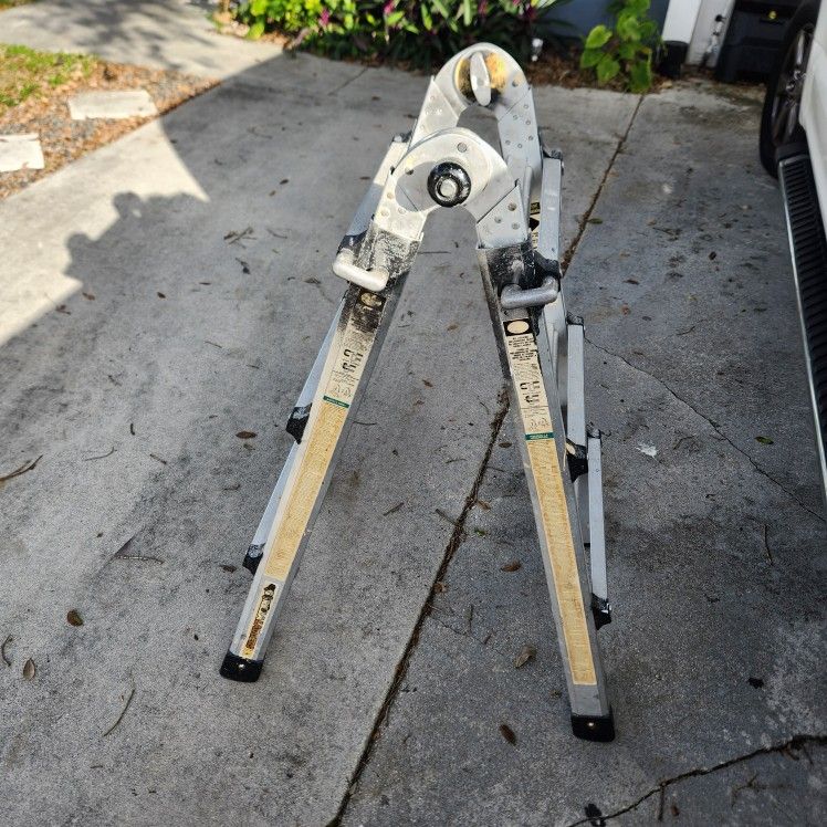 Gorilla Ladder 4 In 1 Heavy Duty 14ft, 300lbs, Multi Combination Foldable Ladder Like New Great Condition!