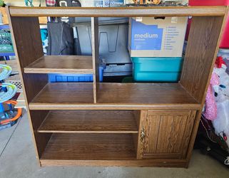 Entertainment center