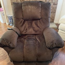 Recliner with electric remote 