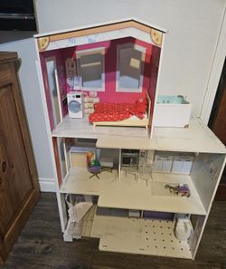 Rainbow High Doll House