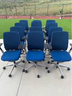 Steelcase Amia Fully Loaded Office Chair With 3D Knit Back In Blue