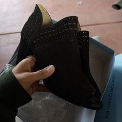 Antonio Melani Black Heels Size 9