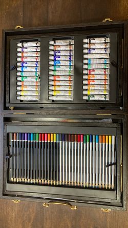 Battat Art Studio 2-Level Wooden Case