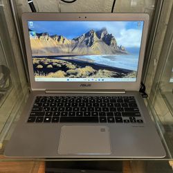 Asus Zen book UX330U laptop  Intel core I5 8th UHD Graphics 8GB RAM 256G SSD Win11 Pro, 13.3”