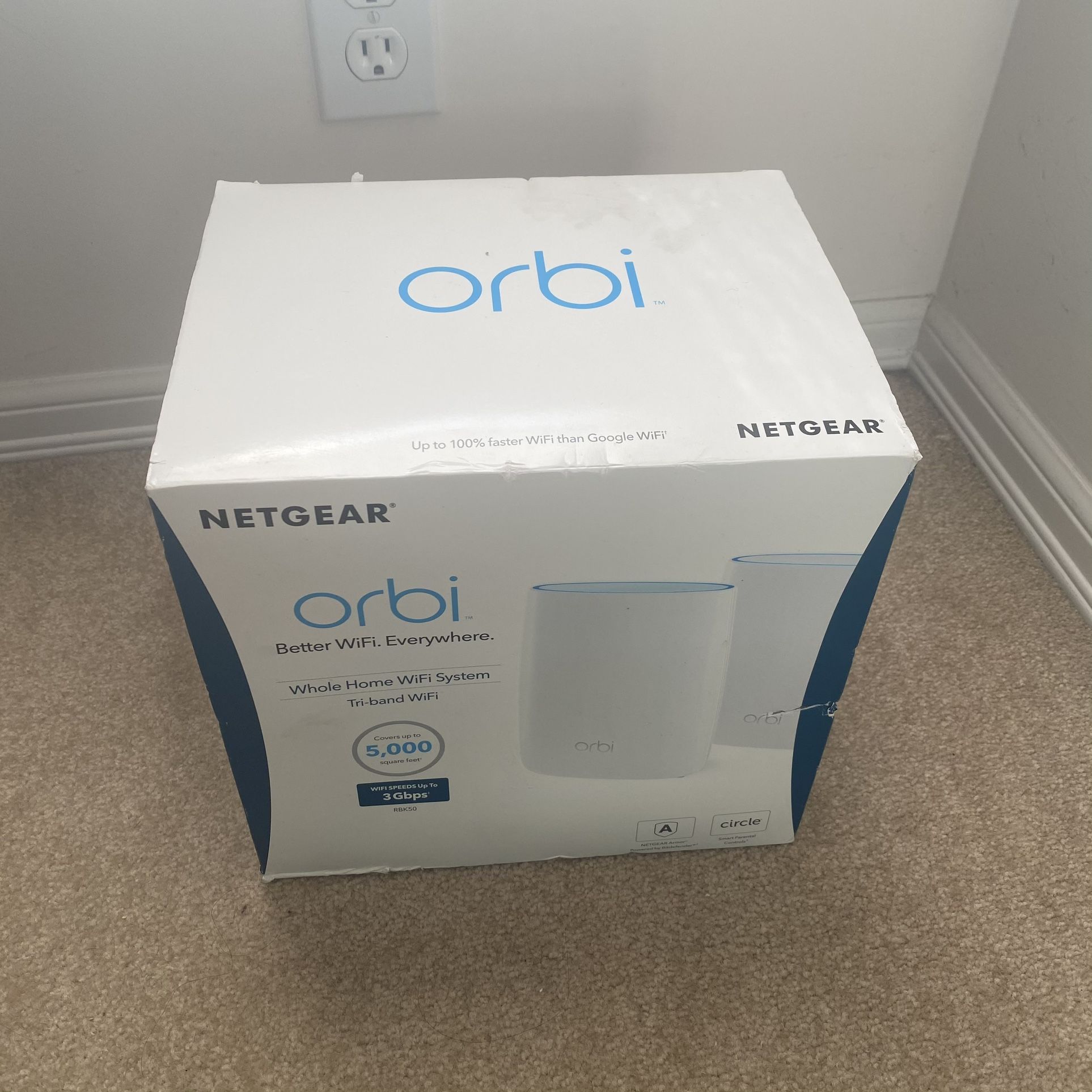 New NetGear Orbi Tri-Band Mesh WiFi System 2-pack