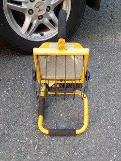 Halogen Work Light - suitable to use in wet areas