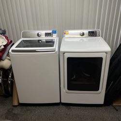 WHITE TOP LOAD SAMSUNG WASHER AND GAS DRYER