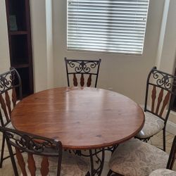 Round table and Chairs