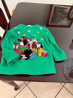 Girls Size 6 Christmas Sweatshirt