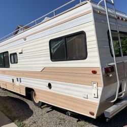 1991 RV Winnebago mobile home