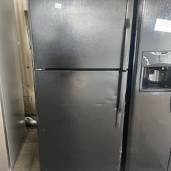 Ge Fridge / 🔌Comes with 2 month warranty 📆LOCATED AT:📍📍 5200 E 10TH AVENUE TAMPA FL 33619PHONE 📲 813~473~0570