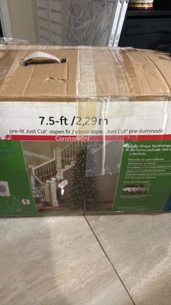 Christmas Tree pre-lit 7.5 Ft