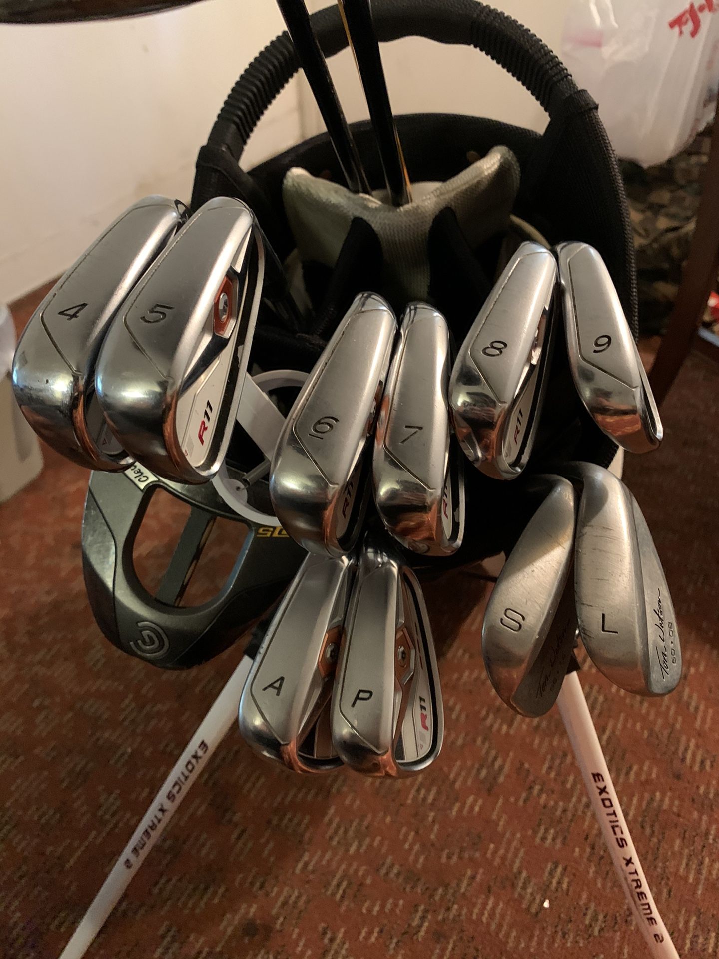 TAYLOR MADE R11 IRON SET 4PW/PW.....NIKE SQ DYMO 3WOOD/5WOOD....CALLAWAY FIT IQ 1WOOD