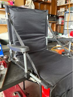 Like new stadium chair