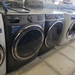 Frontload Washer And Gas Dryer 