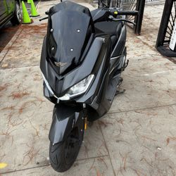 Q Max 150 CC Scooter