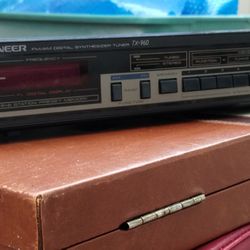 Vintage PIONEER TX-960 Digital Synthesizer TUNER FM/AM Tested  and is Working Great 