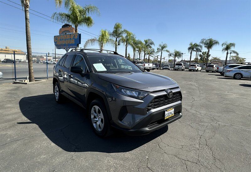 2020 Toyota RAV4 LE