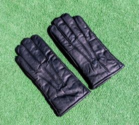 Vintage Soft Warm Fleece Lined Leather Women's Black Size 7.5 Glove Pair NOS