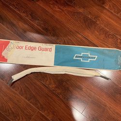 70-72 Monte Carlo Door Edge Guards