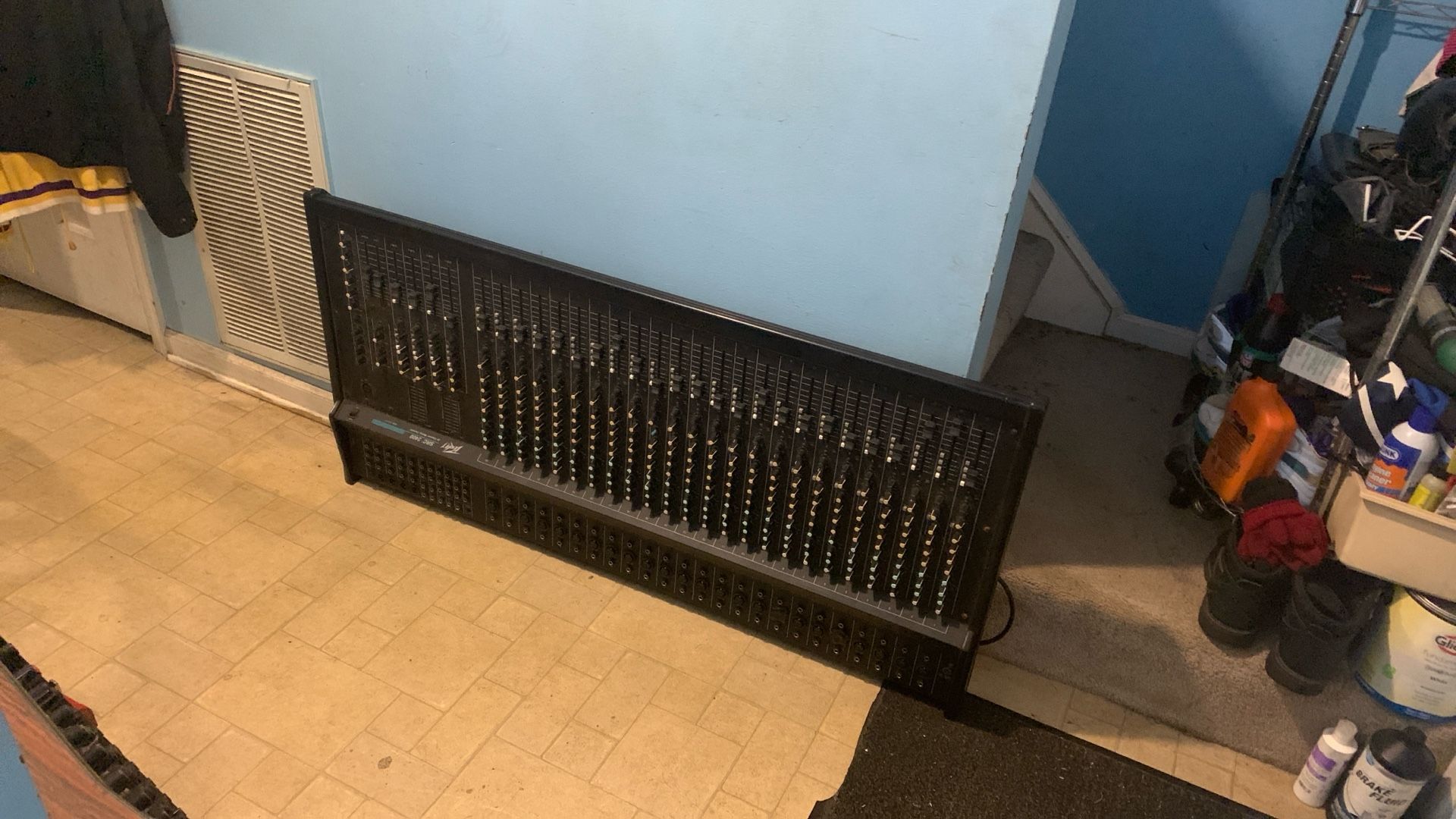 Peavey SRC 2400 24 Channel Mixing Console