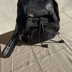 Black Steve Madden Backpack/ Bolsa Negra de Steve Madden