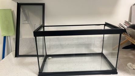 Reptile tank