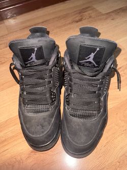 Air Jordan 4 Black Cat Sneakers(shoot me offers)