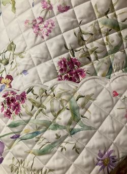 CuddleDown Full/Queen Quilt