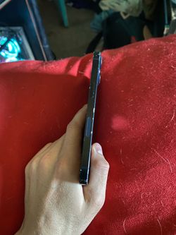 Iphone 13 midnight blue color