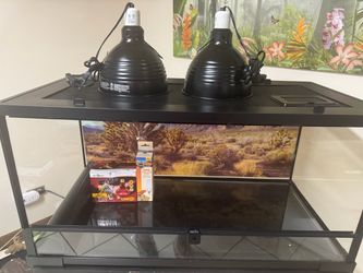 40 gallon Reptile Terrarium with Two Dome Heat Lamps