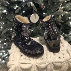 UGG Lined Sequin Boots - Size 8 Two Tone Navy/silver