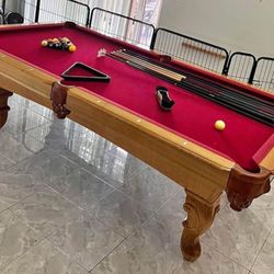 Pool Table 8ft ( Free Delivery & Set Up & New Color Felt Of Your Choice )