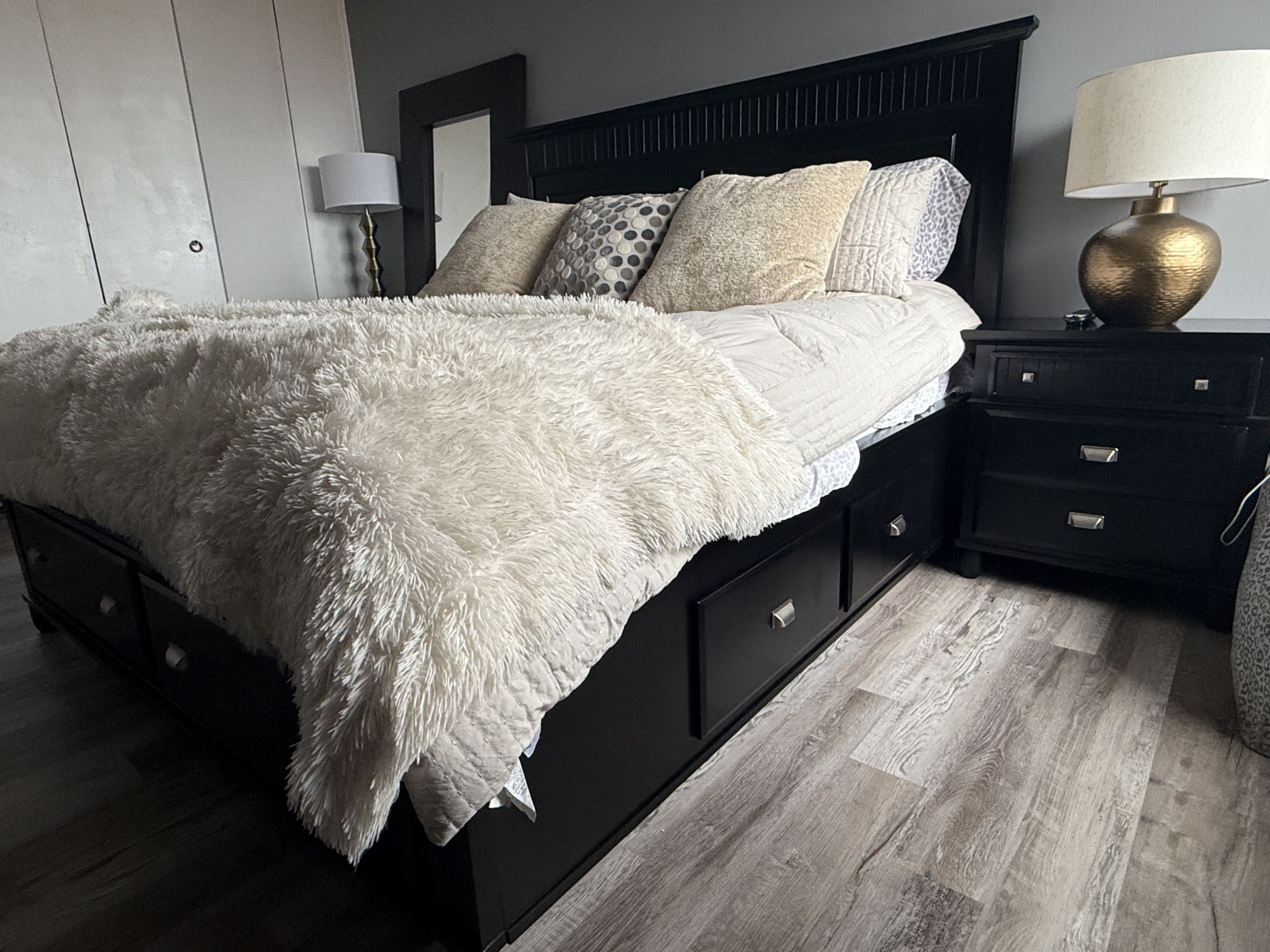 4 Piece Bedroom Set -Bobs