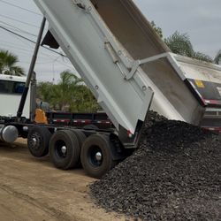 Road base , gravel , crushed rock