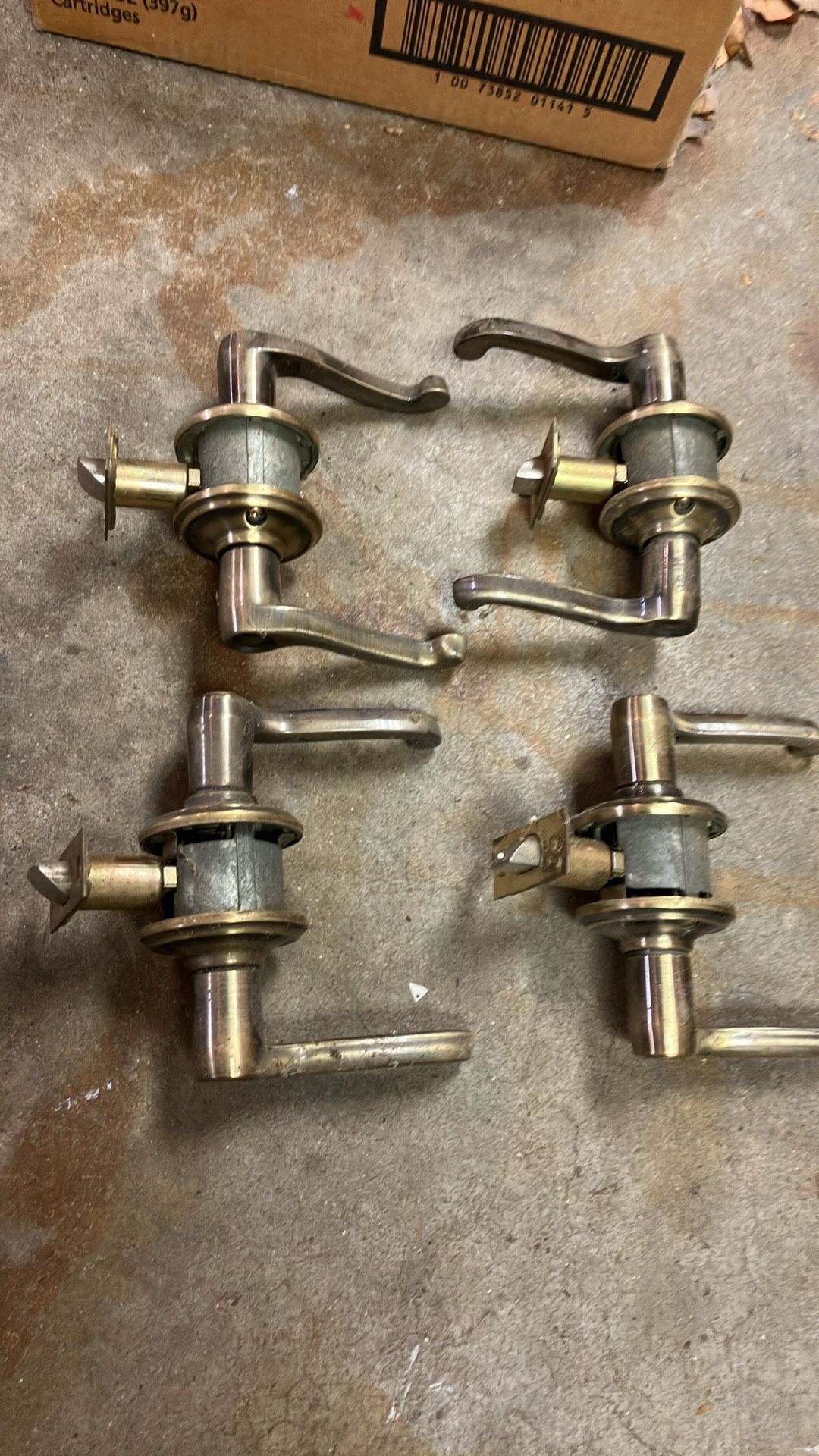  4 Residential Schlage Door Locksets       2- Bed/bath, And 2- Hall/closet