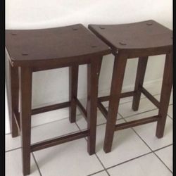 Pier One. 2 Stools 