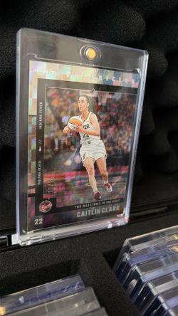 Caitlin Clark Checkerboard Refractor /25